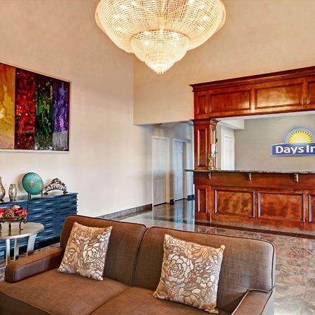 Days Inn & Suites By Wyndham Houston North - Spring Eksteriør bilde