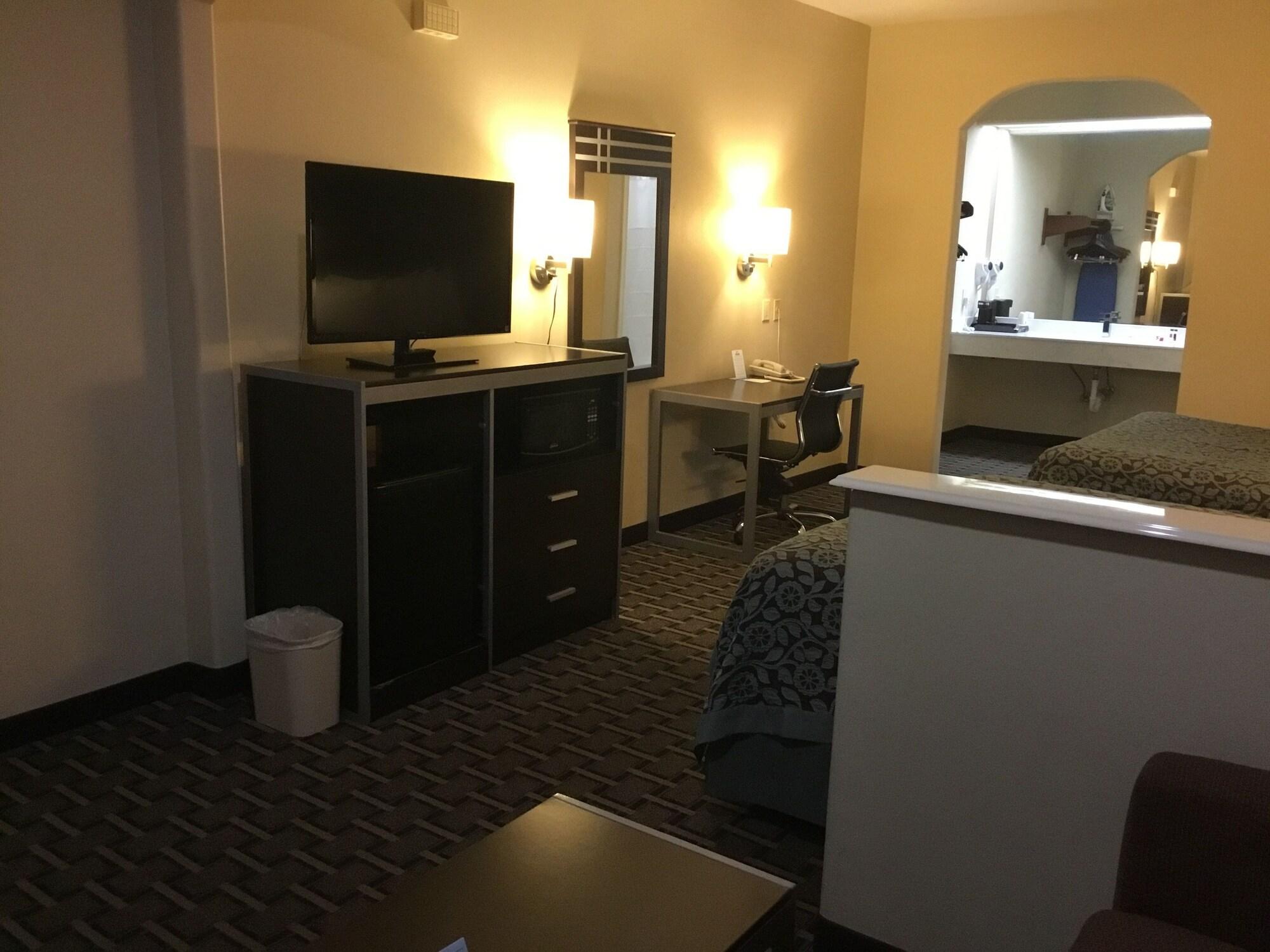 Days Inn & Suites By Wyndham Houston North - Spring Eksteriør bilde